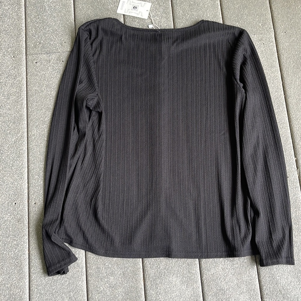 Basico Solid Black Ribbed Long Sleeve Shirt - Picture 3 of 12